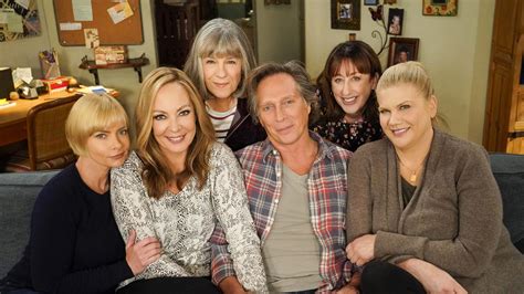 Mom (TV) Cast .